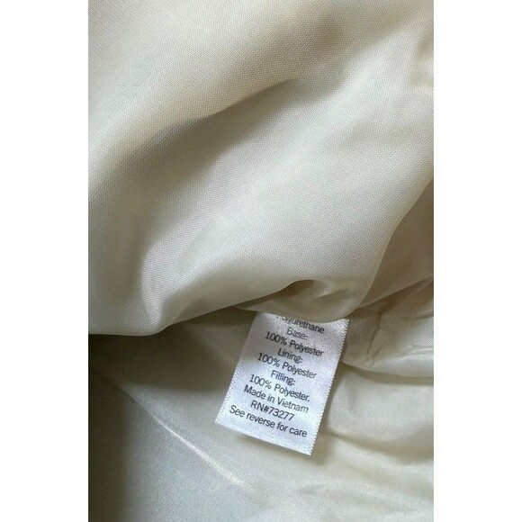 SO Quilted Puffer  Vest Women's Size Small Cropped Shiny - White/Cream - NWT - Picture 4 of 7